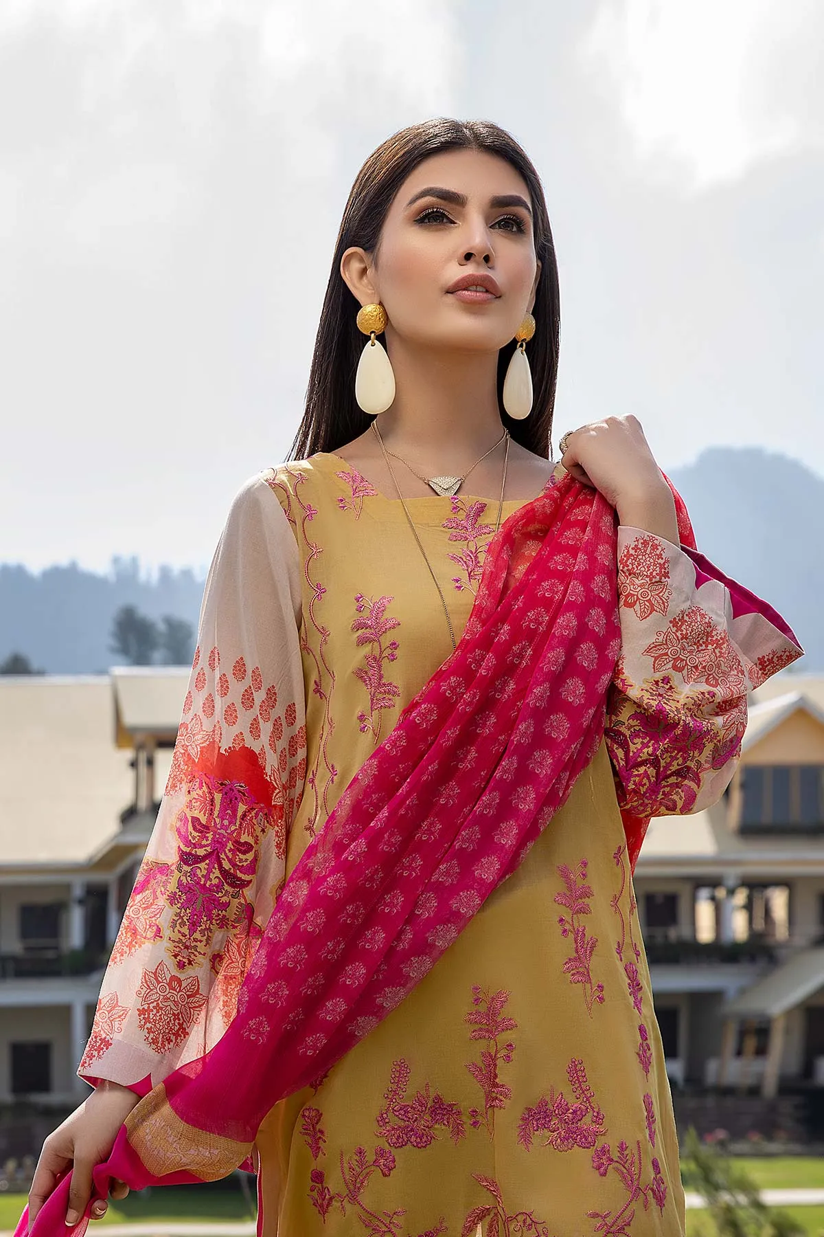 3-Pc Unstitched Embroidered Swiss With Chiffon Dupatta CM-13