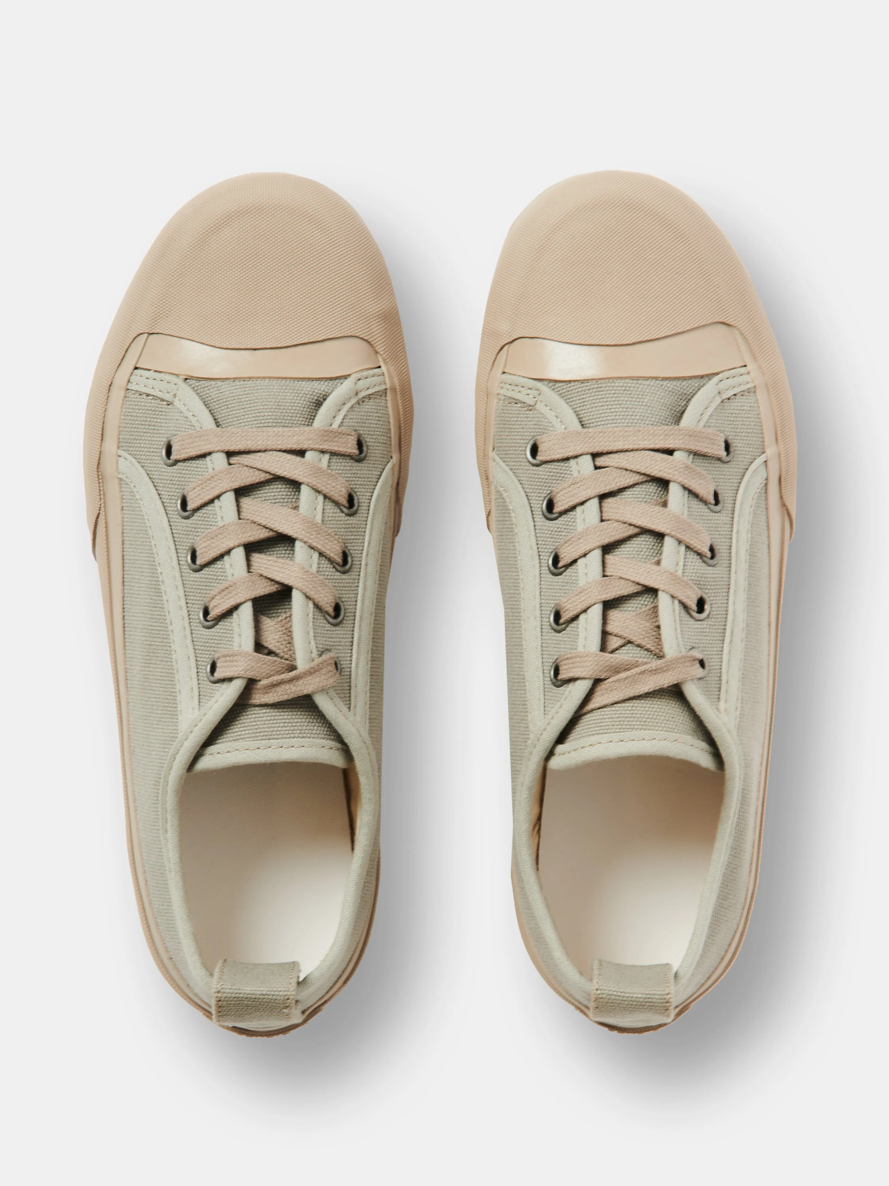 Byrd Canvas Shoe in Khaki