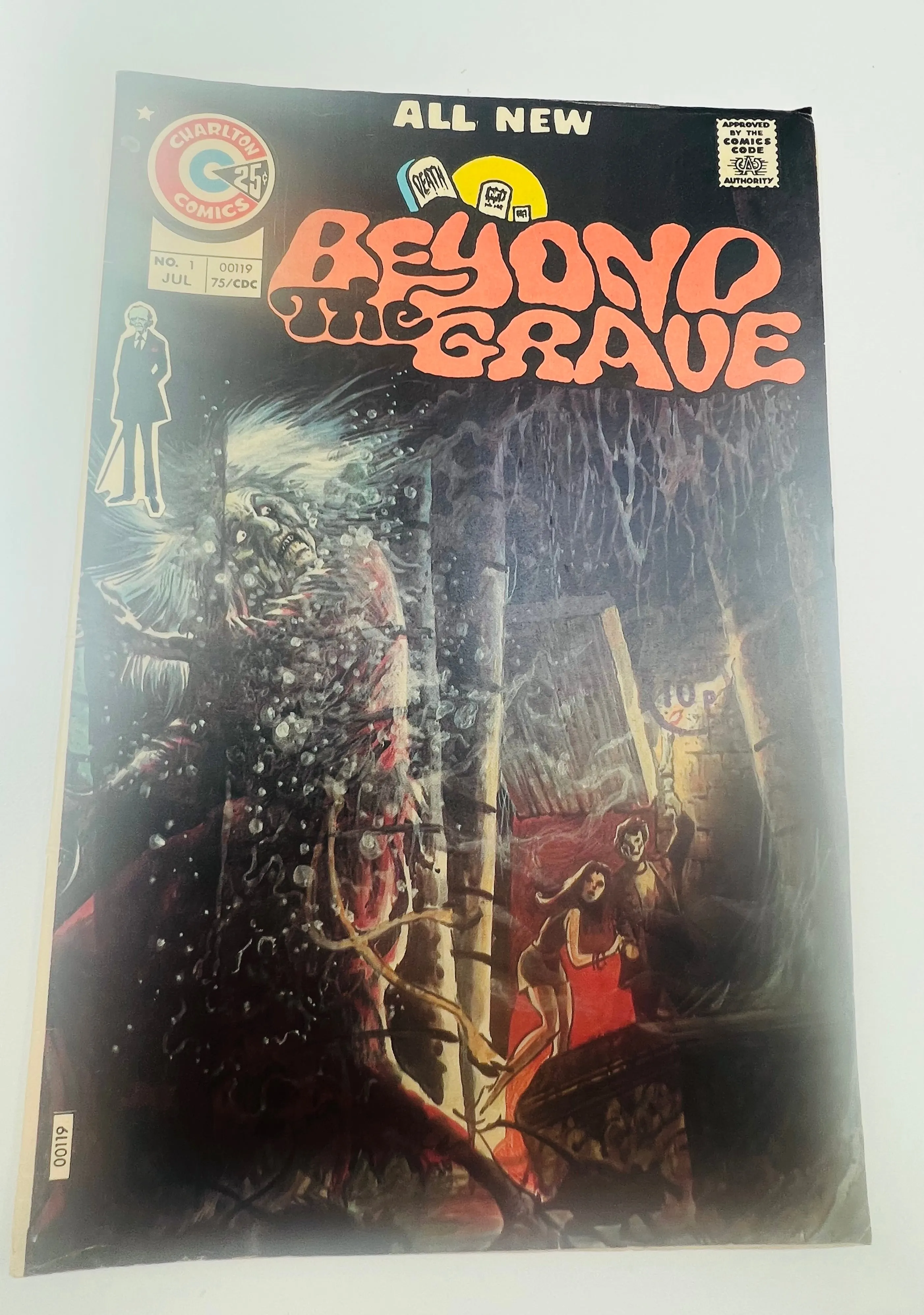 Charlton Comics - Beyond The Grave Issue 1 Bronze Age Comic (1975) Fine/Very Fine