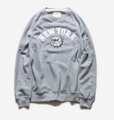 Fleece sweatshirt for men with New York bulldog visual on the front