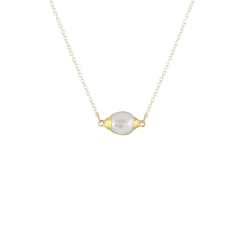 Simple Pearl Necklace